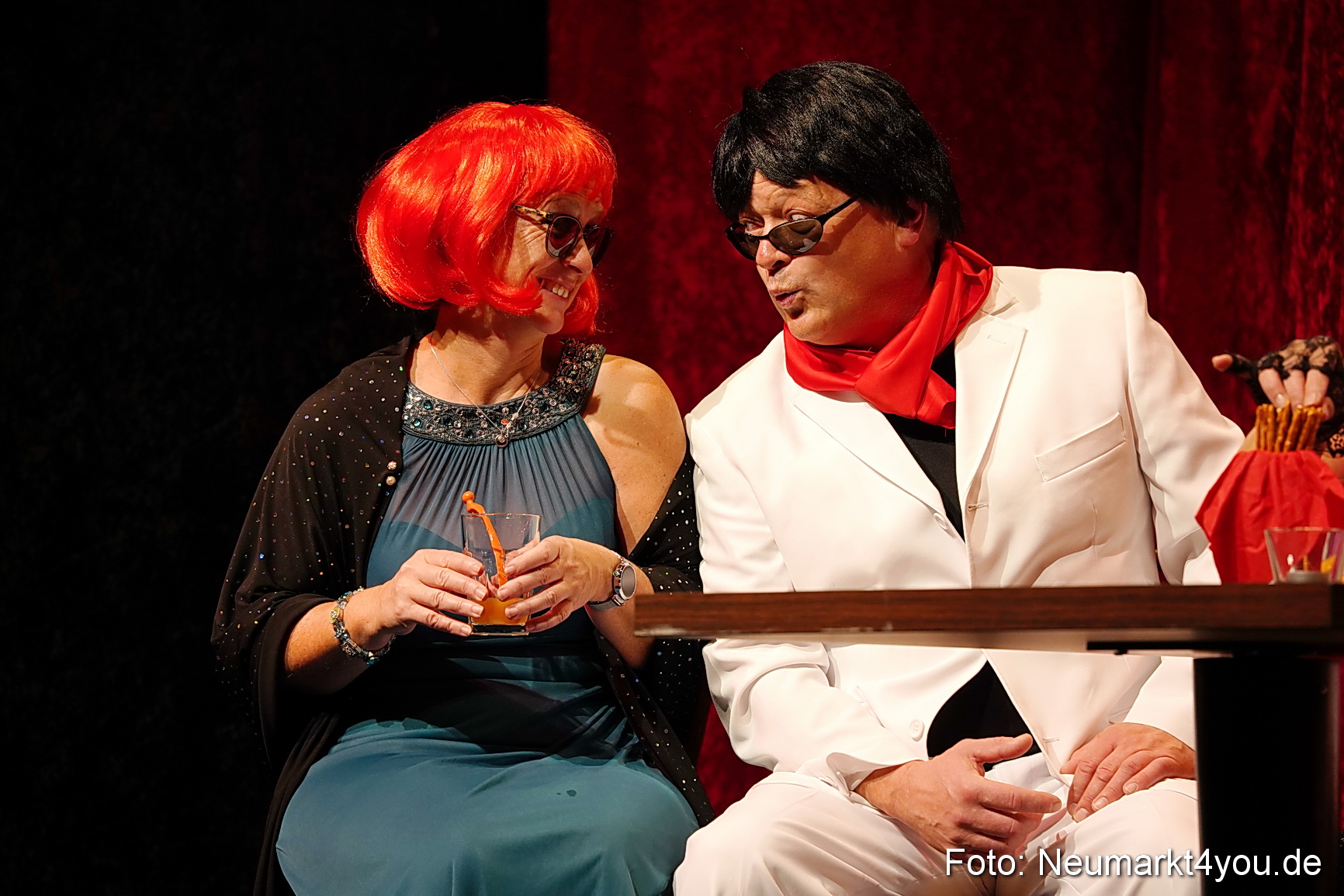 Leberkaes und rote Strapse 2024 0103