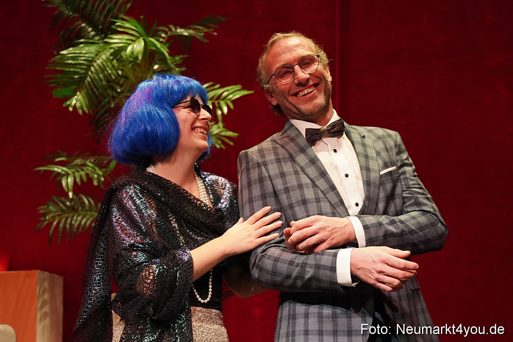 Leberkaes und rote Strapse 2024 0118