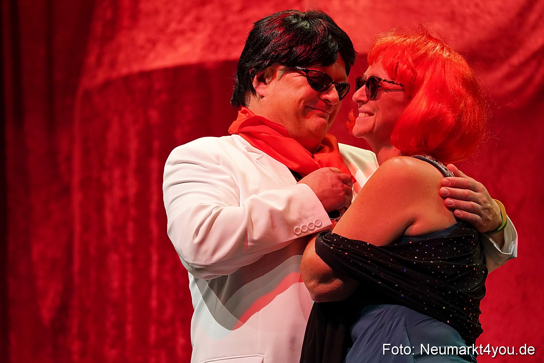 Leberkaes und rote Strapse 2024 0119