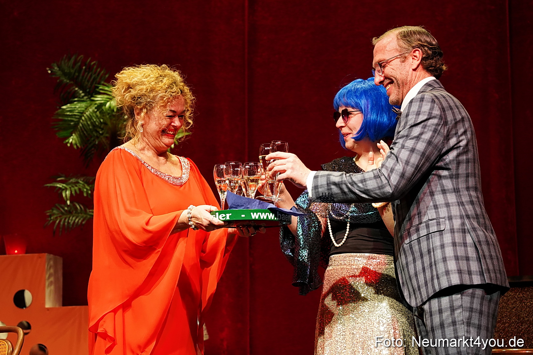 Leberkaes und rote Strapse 2024 0120