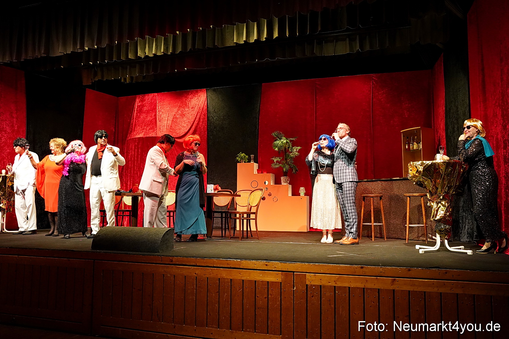 Leberkaes und rote Strapse 2024 0121