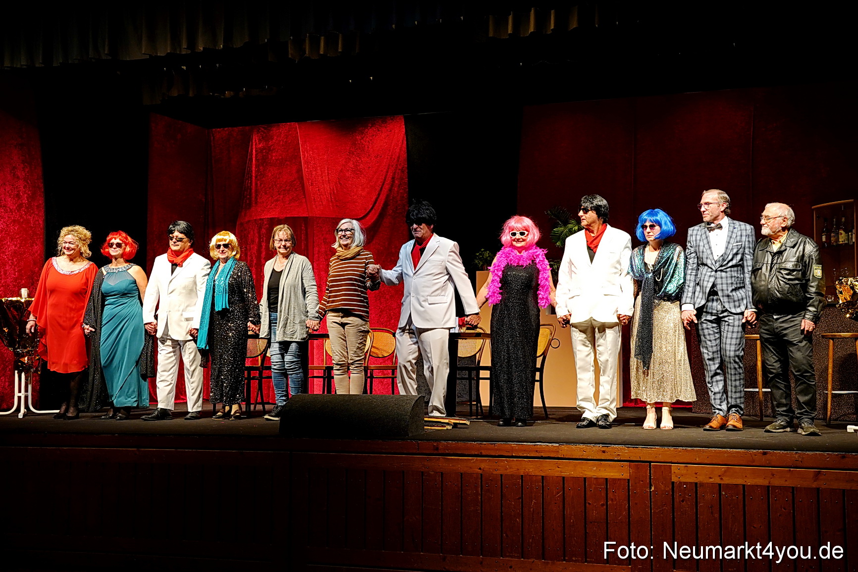 Leberkaes und rote Strapse 2024 0123