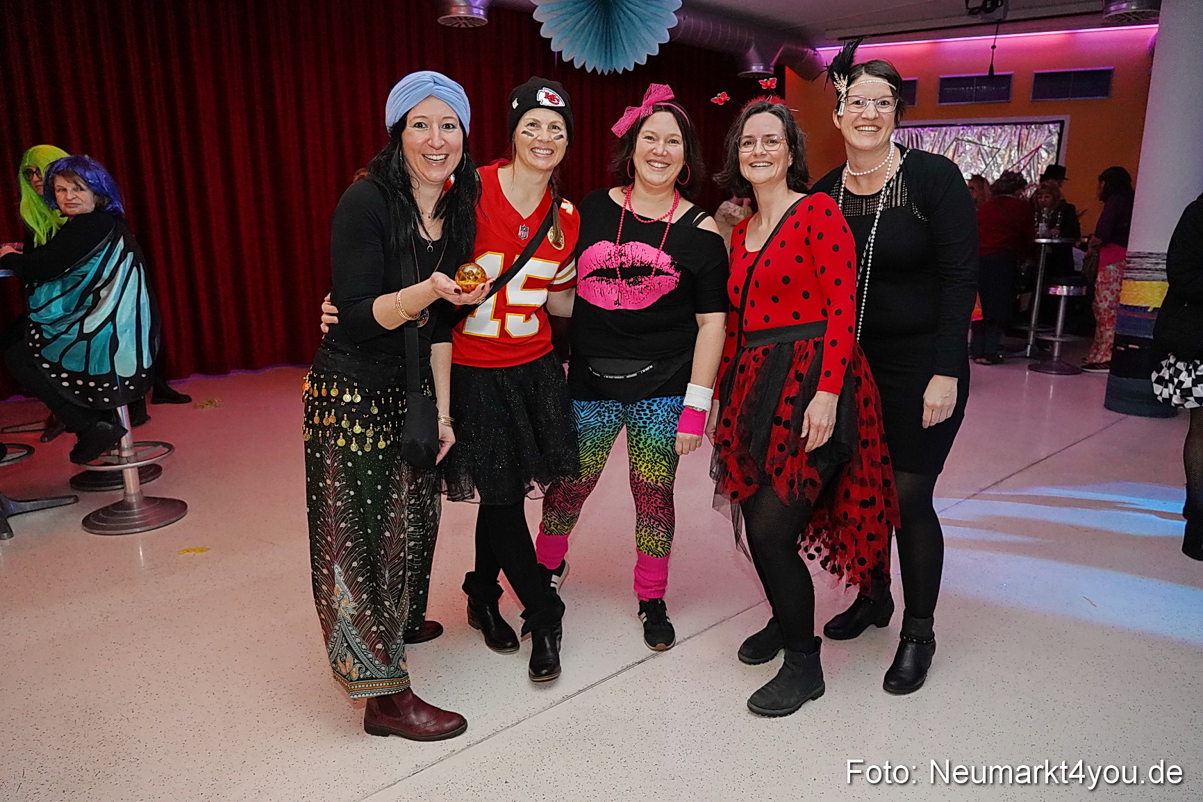 Weiberfasching Neumarkt 2024 0013
