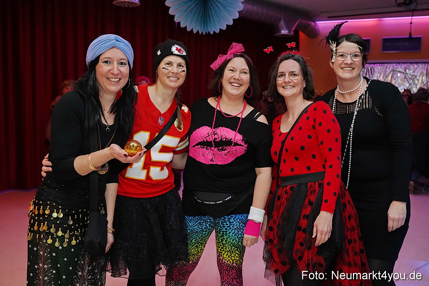 Weiberfasching Neumarkt 2024 0014