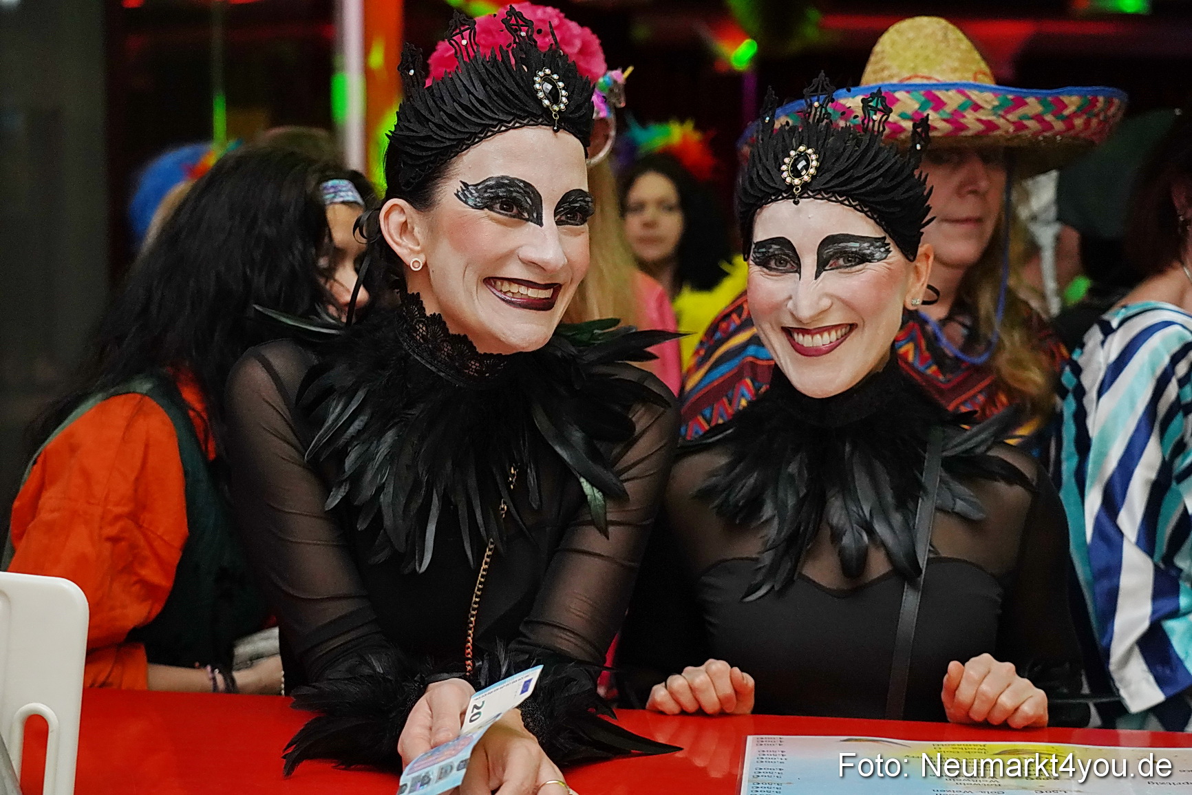 Weiberfasching Neumarkt 2024 0070