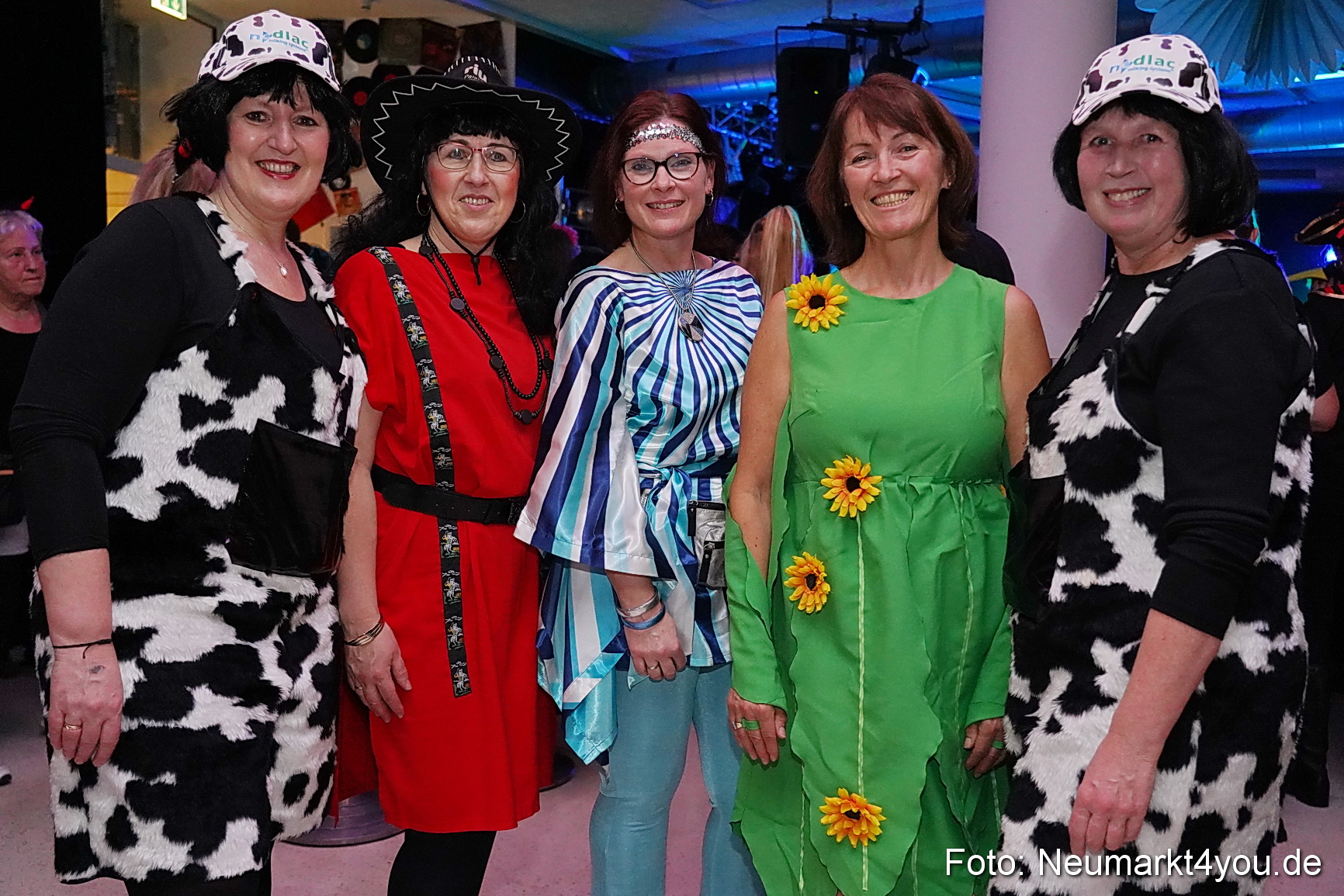 Weiberfasching Neumarkt 2024 0077
