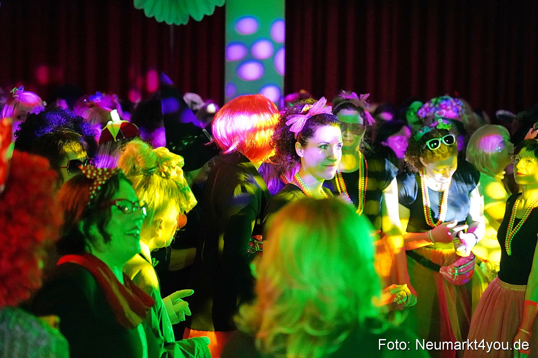 Weiberfasching Neumarkt 2024 0098