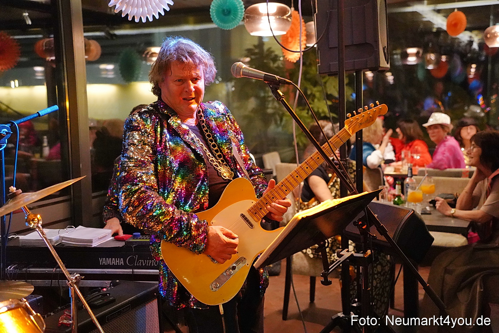 Weiberfasching Neumarkt 2024 0123