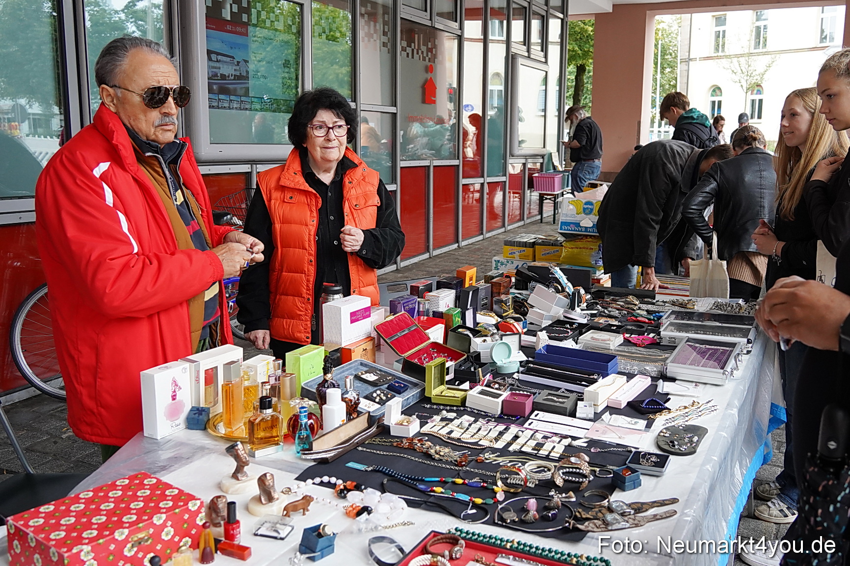 Altstadtflohmarkt Neumarkt 2025 0002
