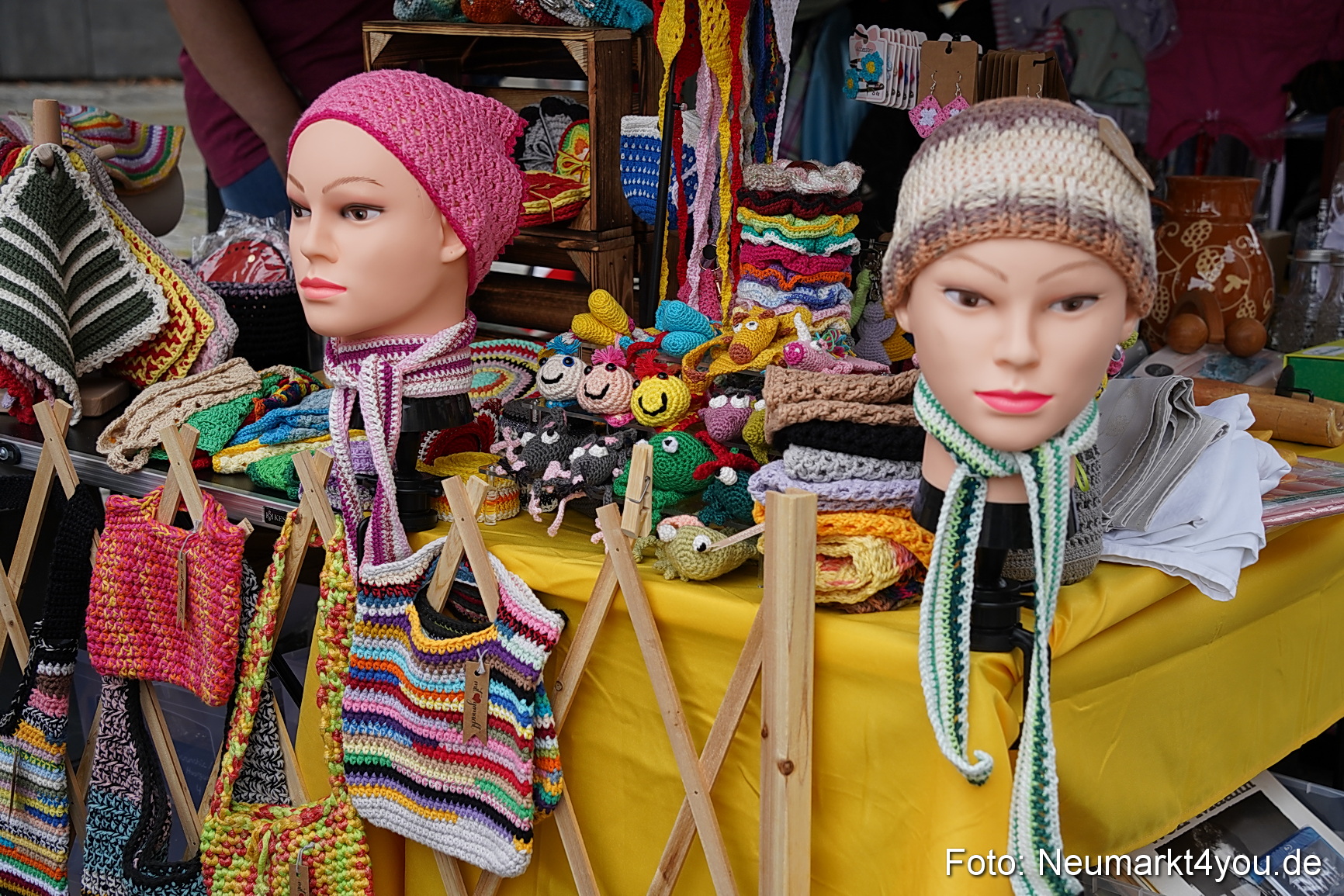 Altstadtflohmarkt Neumarkt 2025 0006