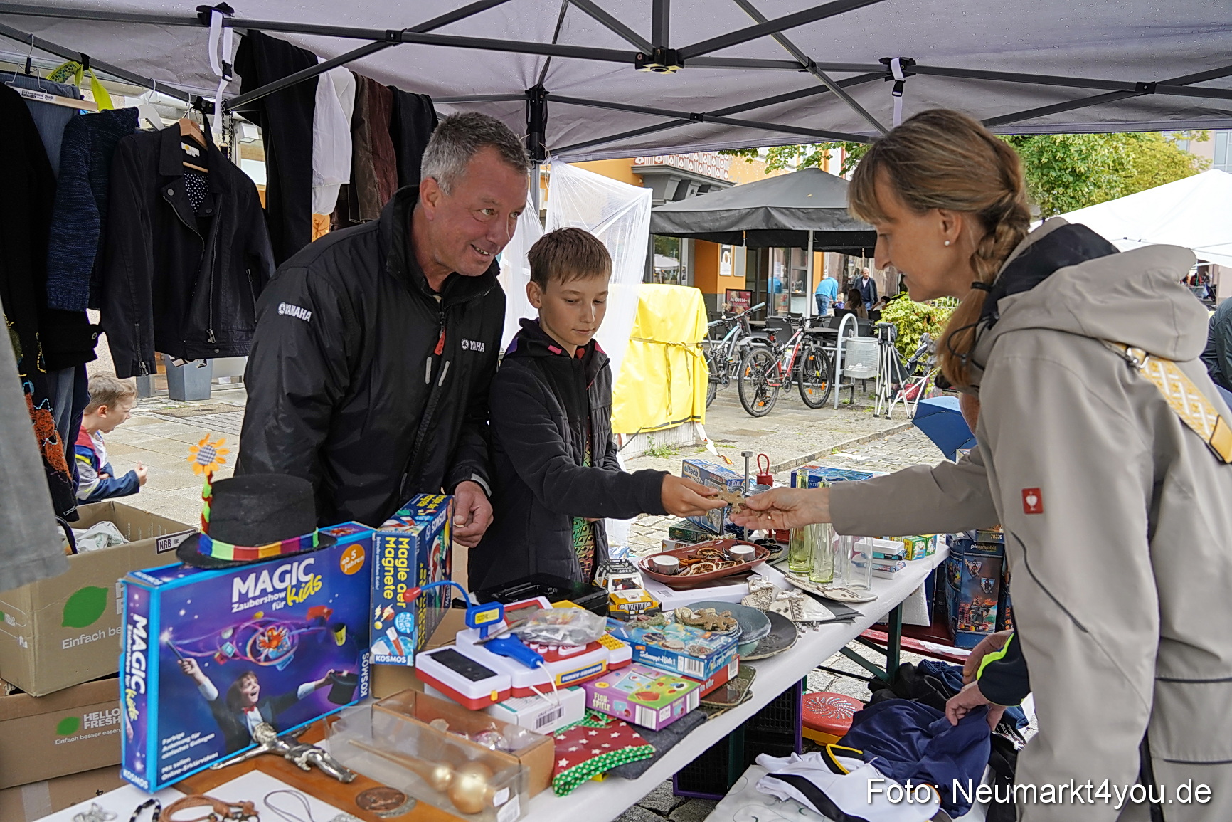 Altstadtflohmarkt Neumarkt 2025 0008