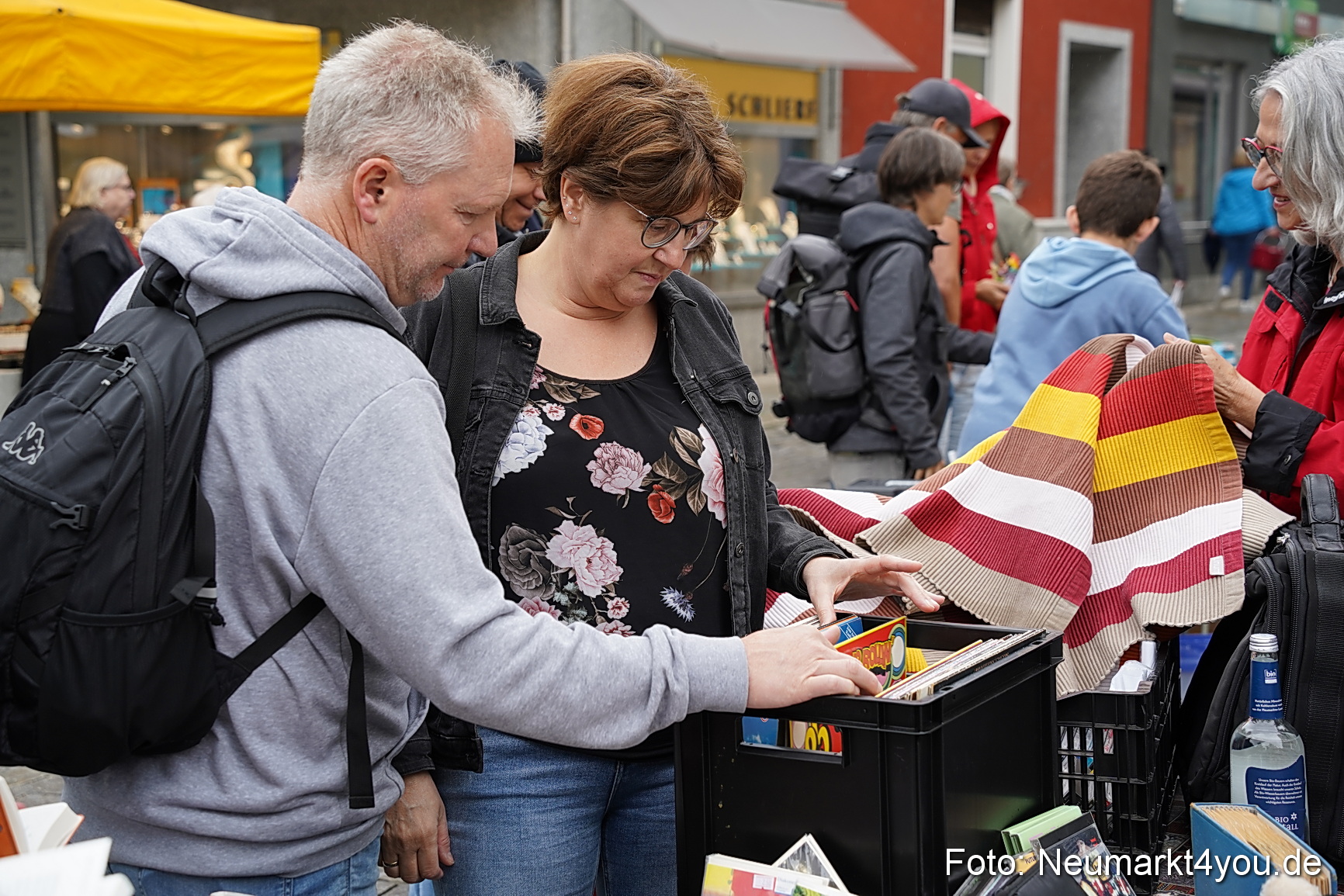 Altstadtflohmarkt Neumarkt 2025 0012