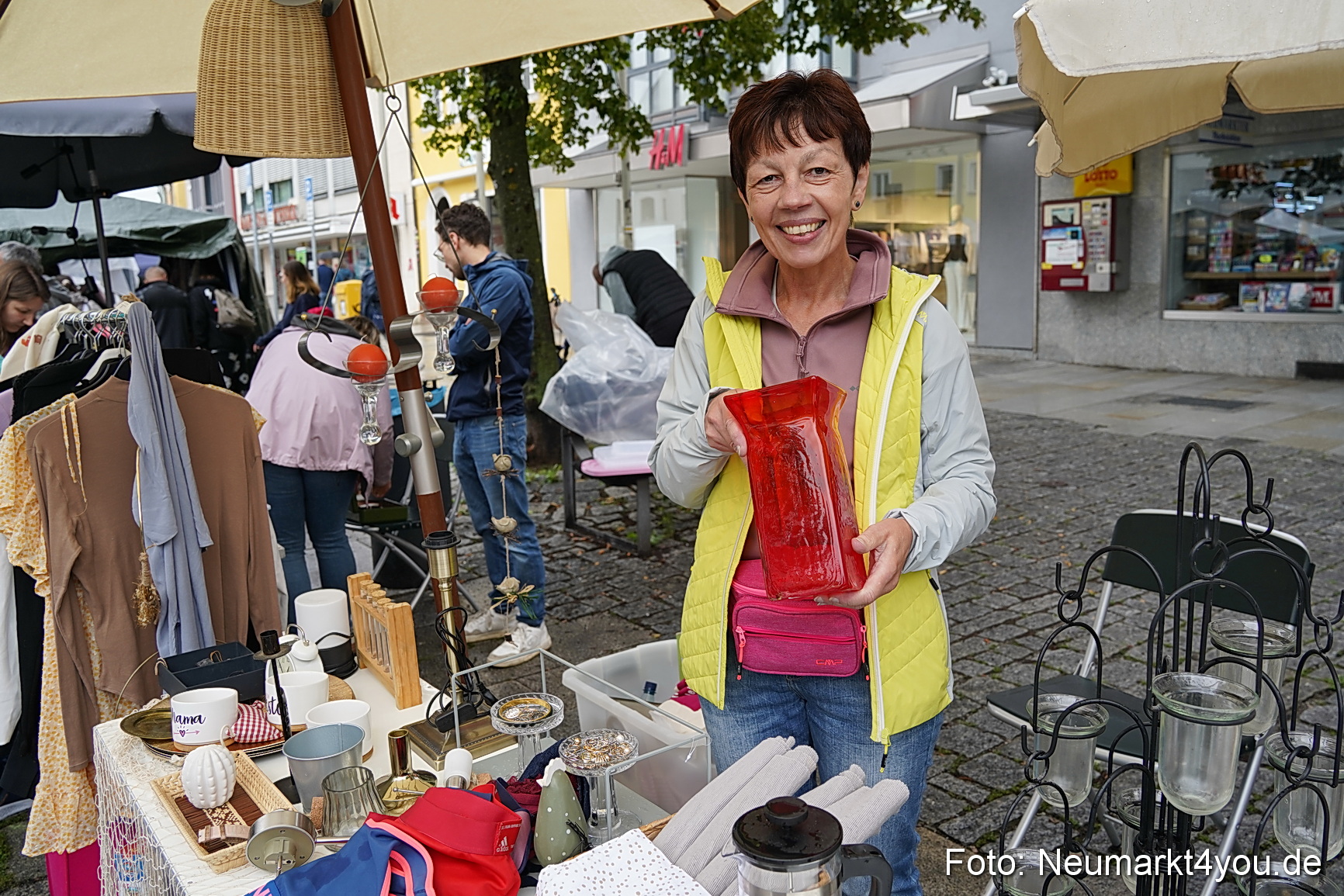 Altstadtflohmarkt Neumarkt 2025 0013