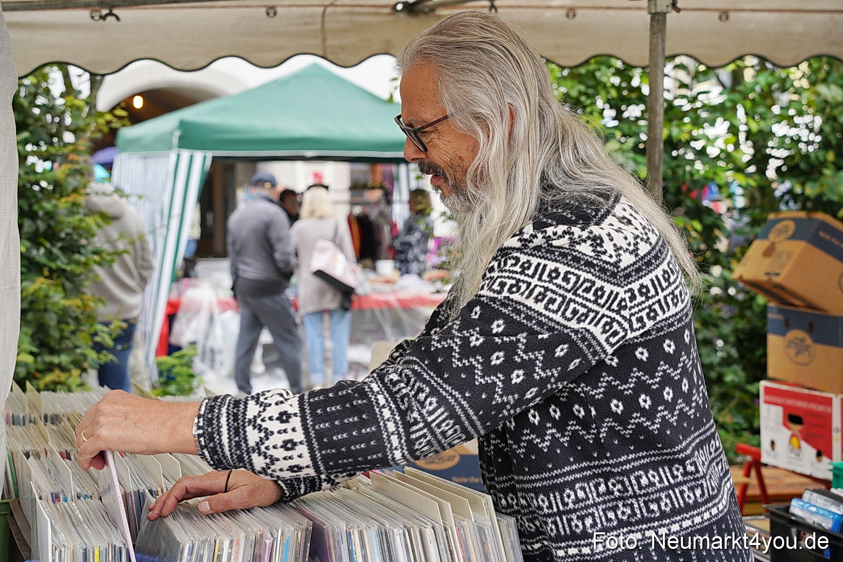 Altstadtflohmarkt Neumarkt 2025 0030