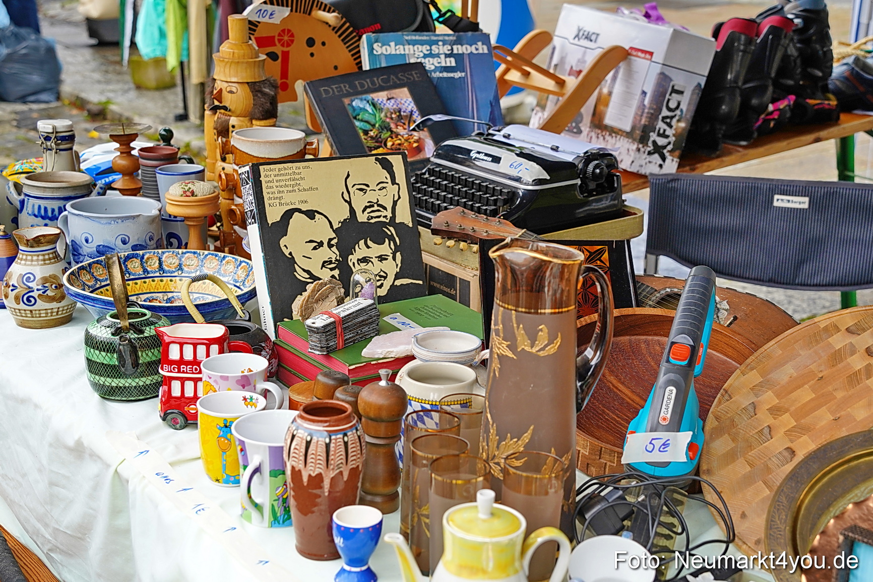 Altstadtflohmarkt Neumarkt 2025 0036