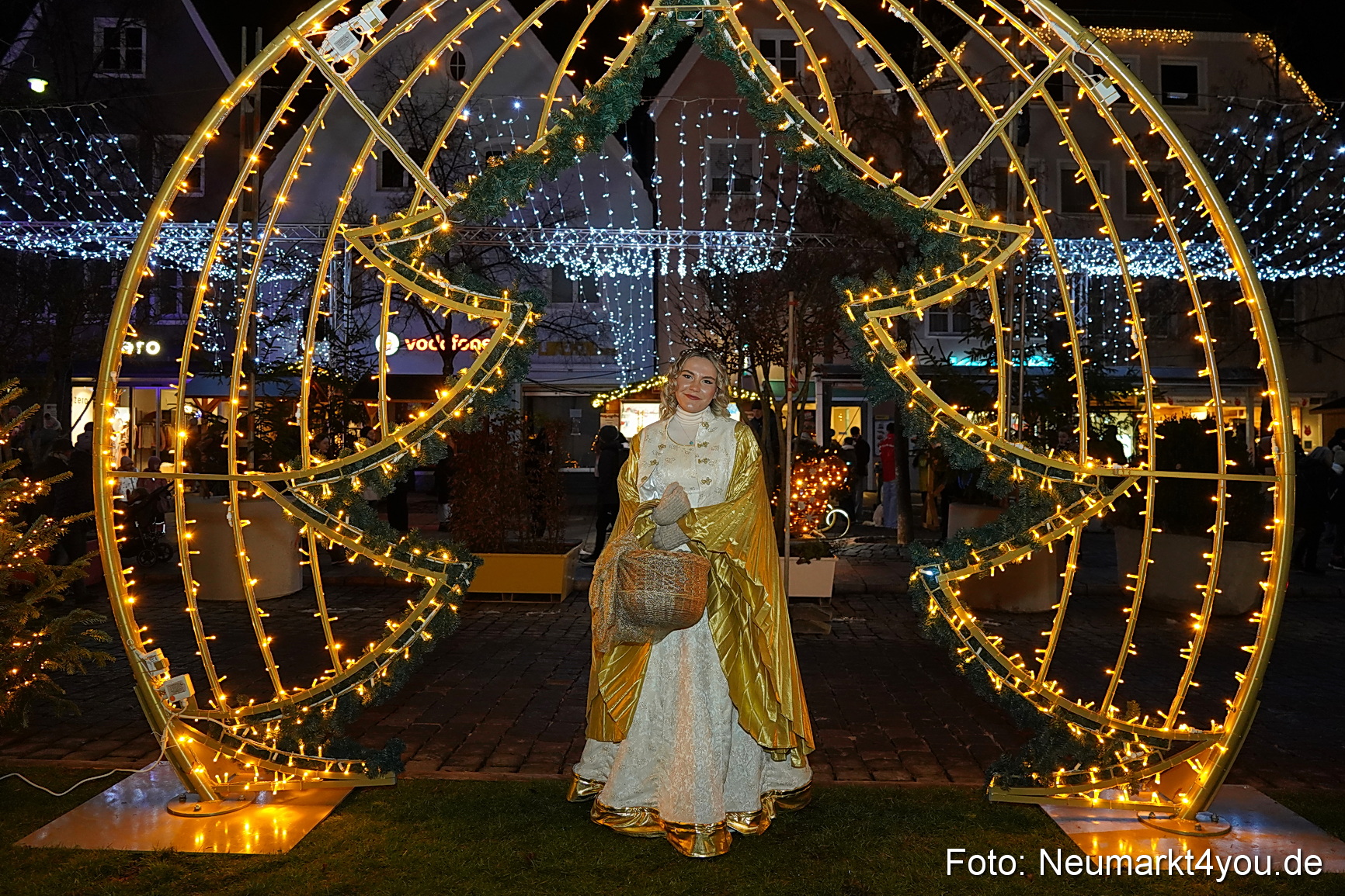 Eroeffnung Weihnachtsmarkt Neumarkt 2025 0008