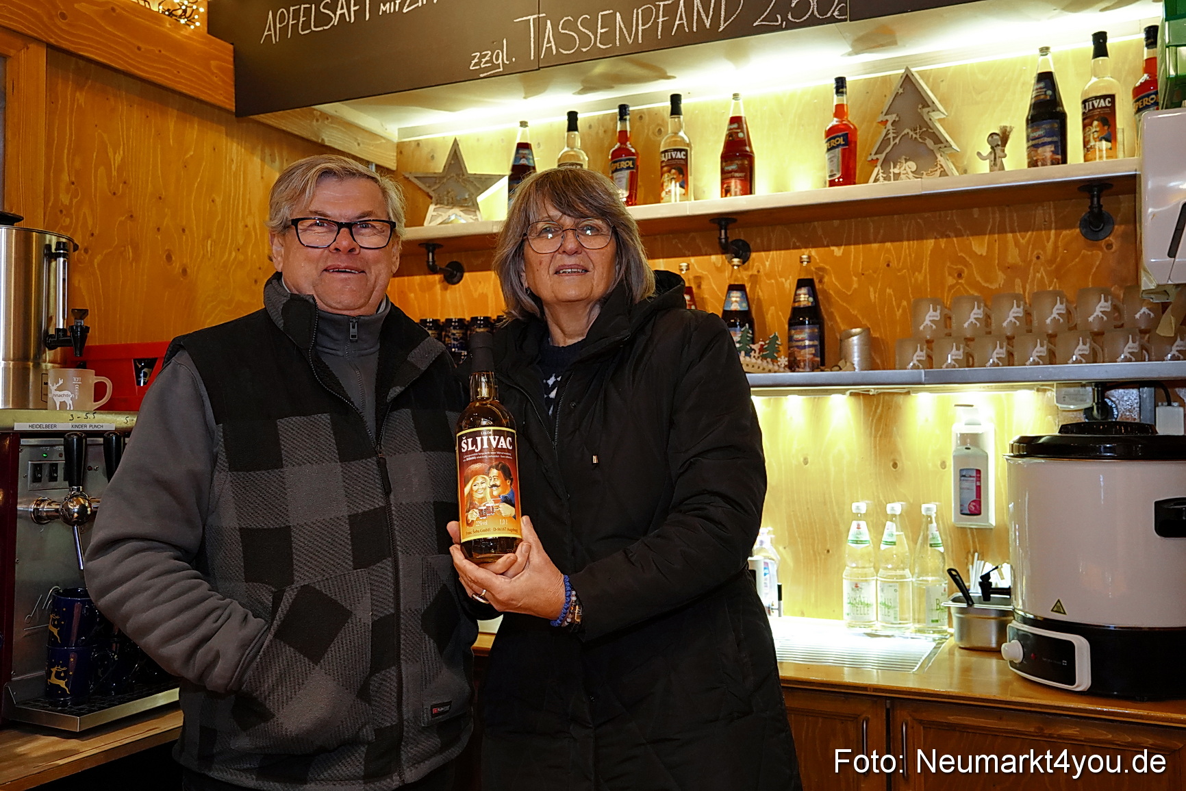 Eroeffnung Weihnachtsmarkt Neumarkt 2025 0016