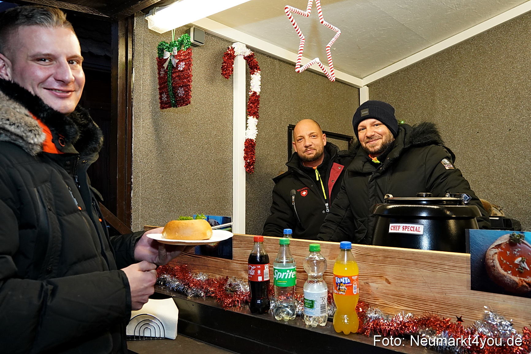 Eroeffnung Weihnachtsmarkt Neumarkt 2025 0017