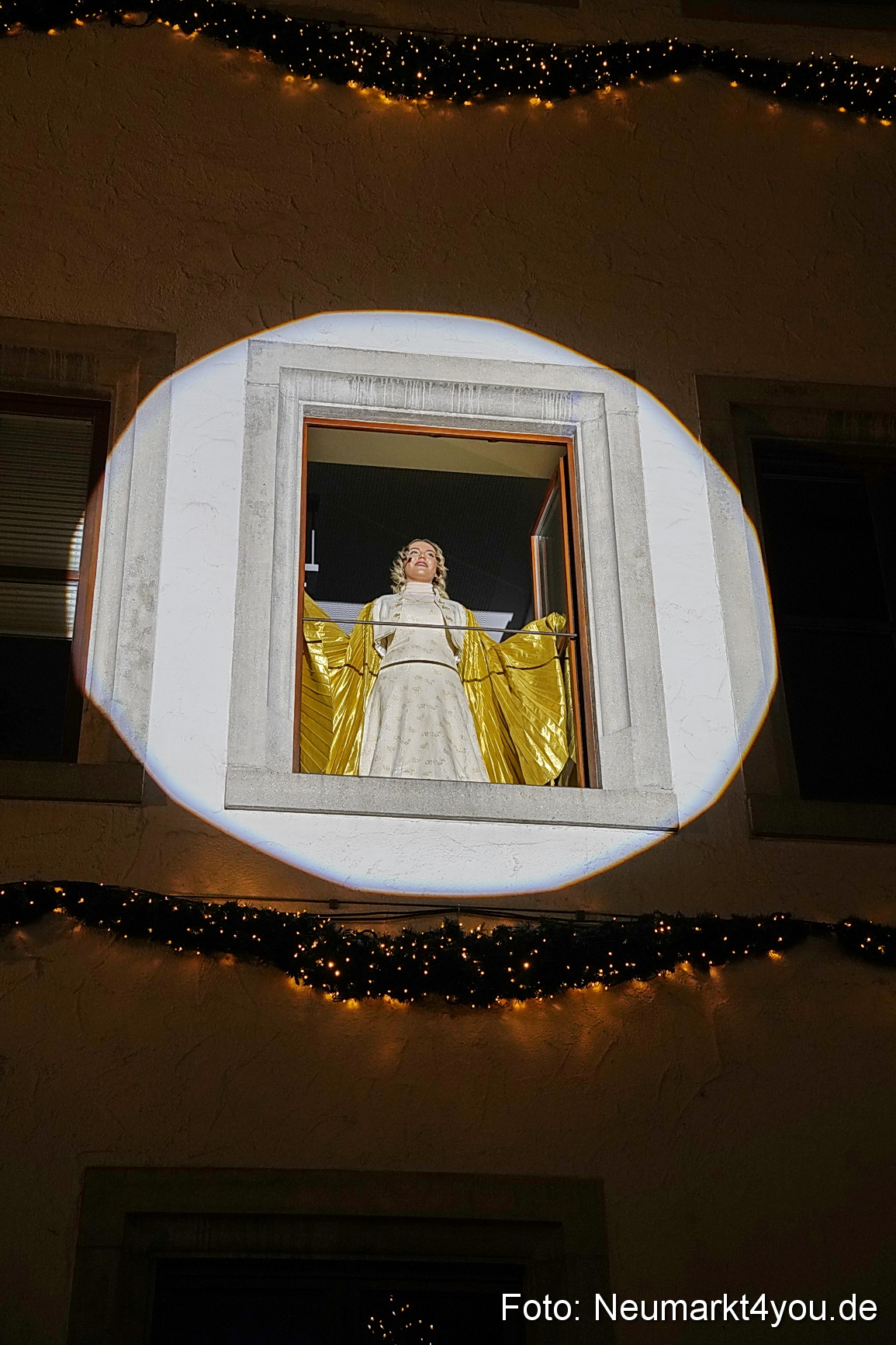 Eroeffnung Weihnachtsmarkt Neumarkt 2025 0046