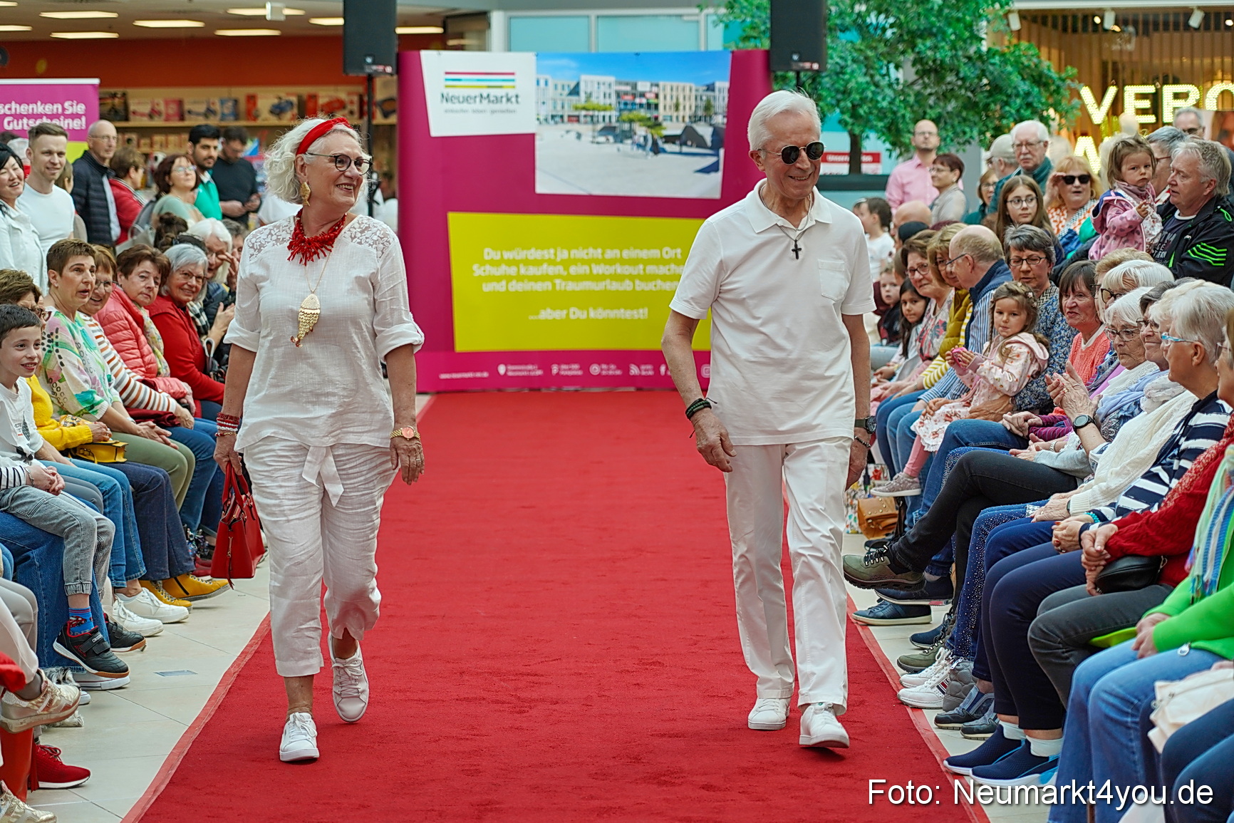 Modenschau NeuerMarkt Fruehling 2025 0006