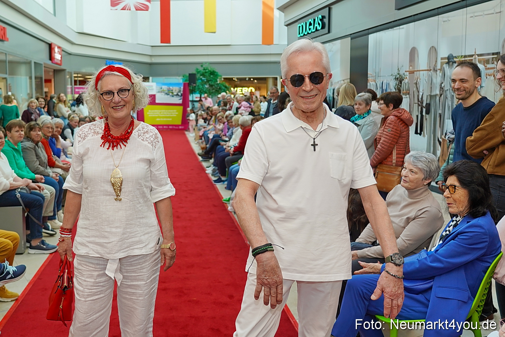 Modenschau NeuerMarkt Fruehling 2025 0007