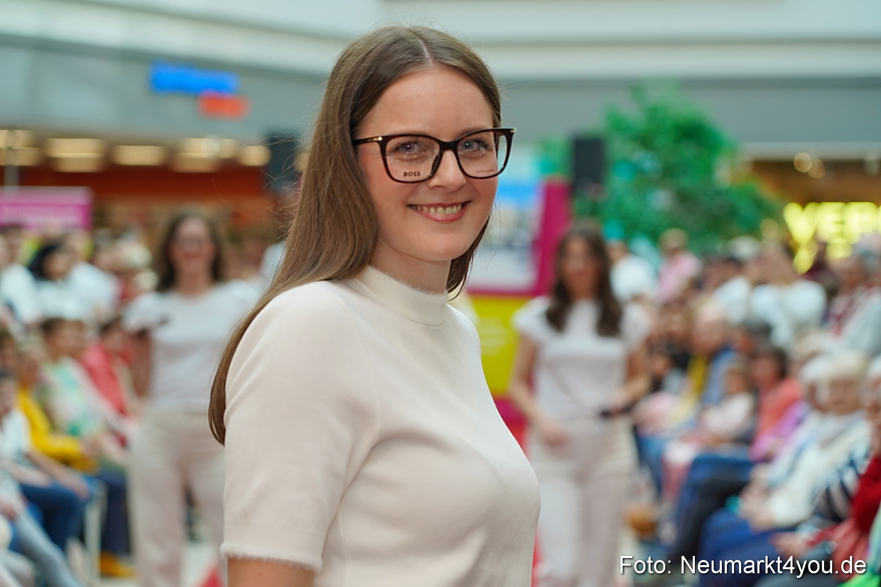 Modenschau NeuerMarkt Fruehling 2025 0031