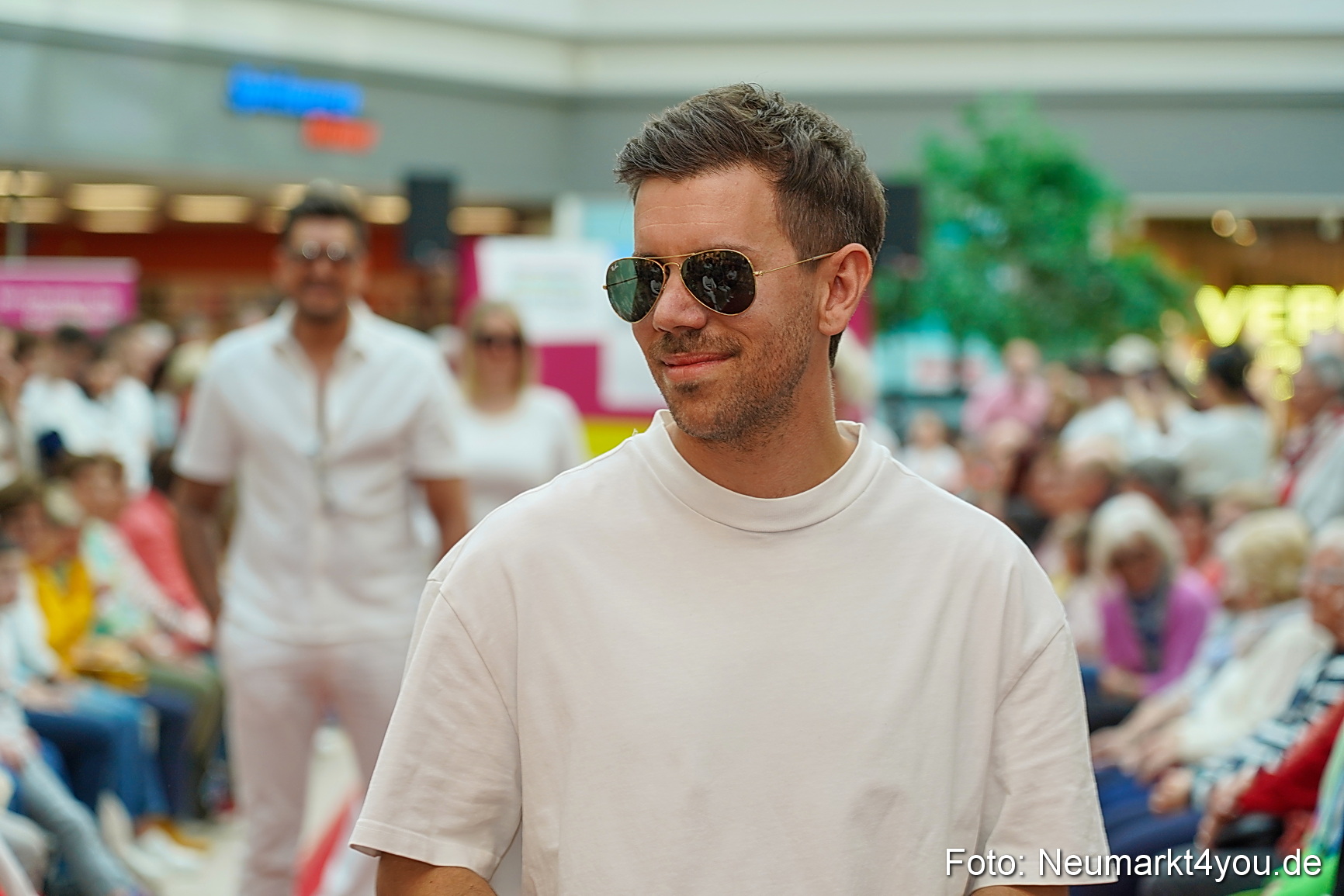 Modenschau NeuerMarkt Fruehling 2025 0035