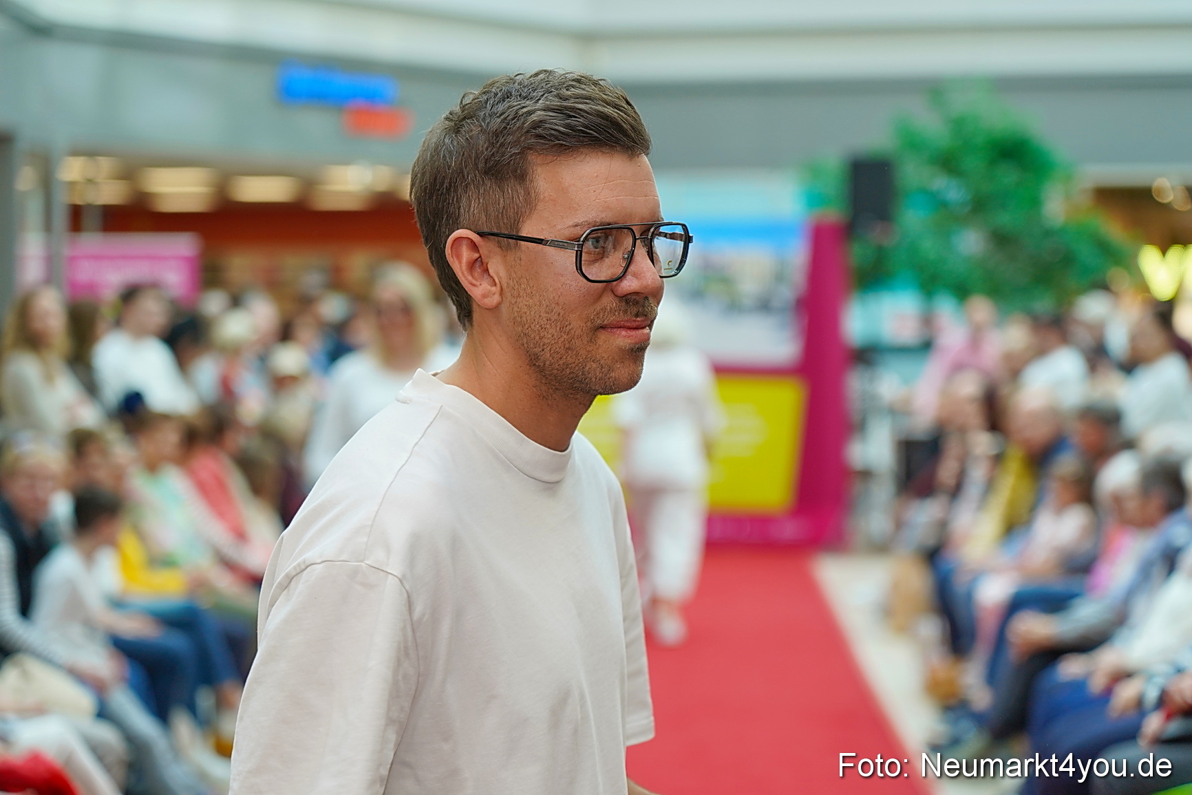 Modenschau NeuerMarkt Fruehling 2025 0039