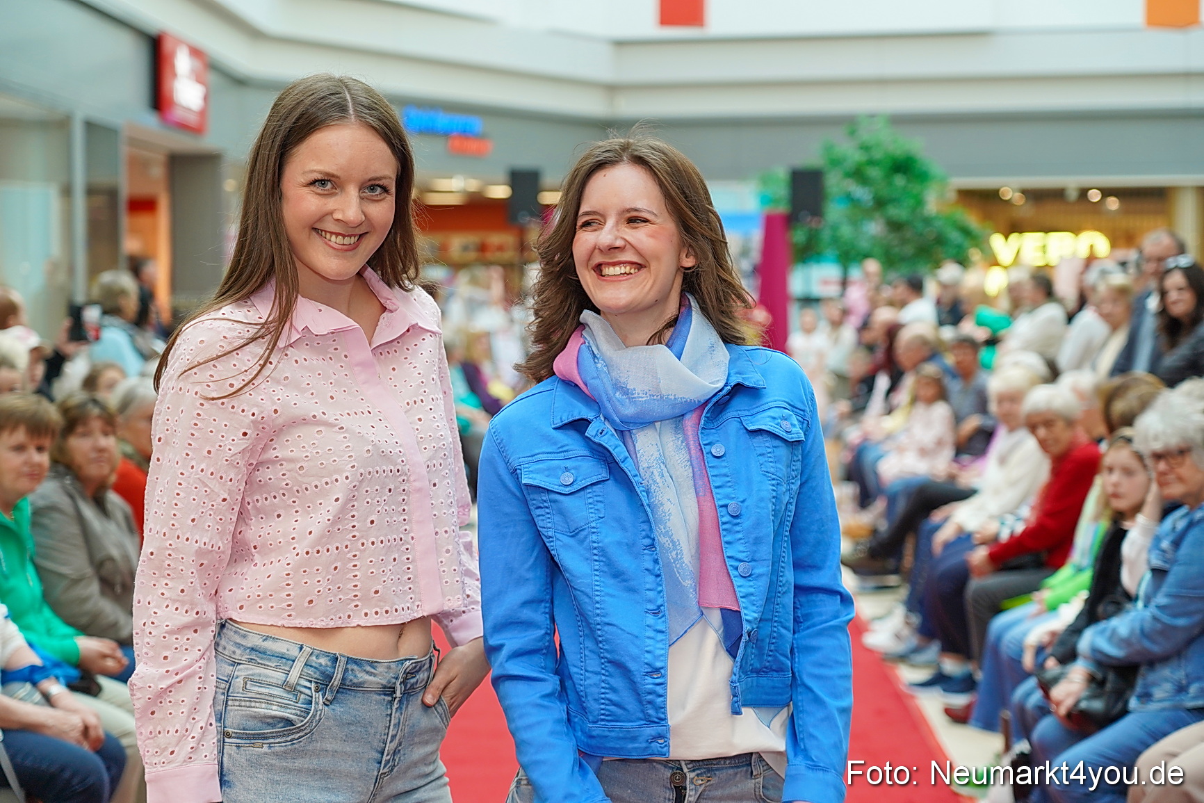 Modenschau NeuerMarkt Fruehling 2025 0053