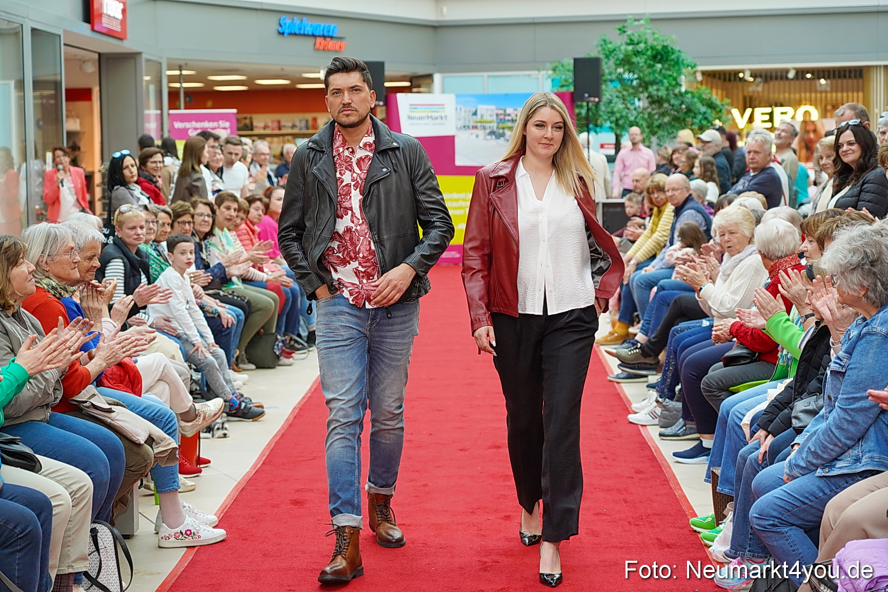 Modenschau NeuerMarkt Fruehling 2025 0097