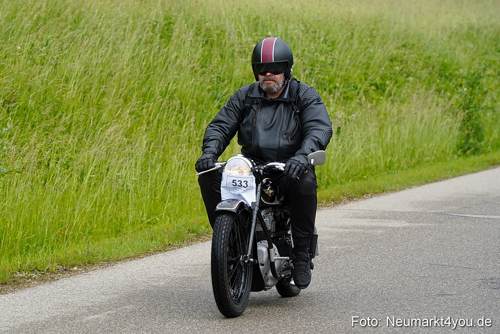 Oldtimertreffen Neumarkt Rundfahrt 2025 0002