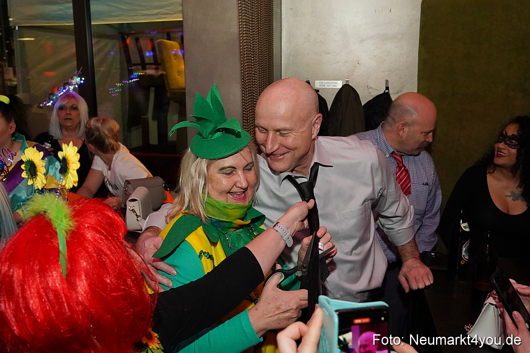 Weiberfasching Neumarkt 2025 0028