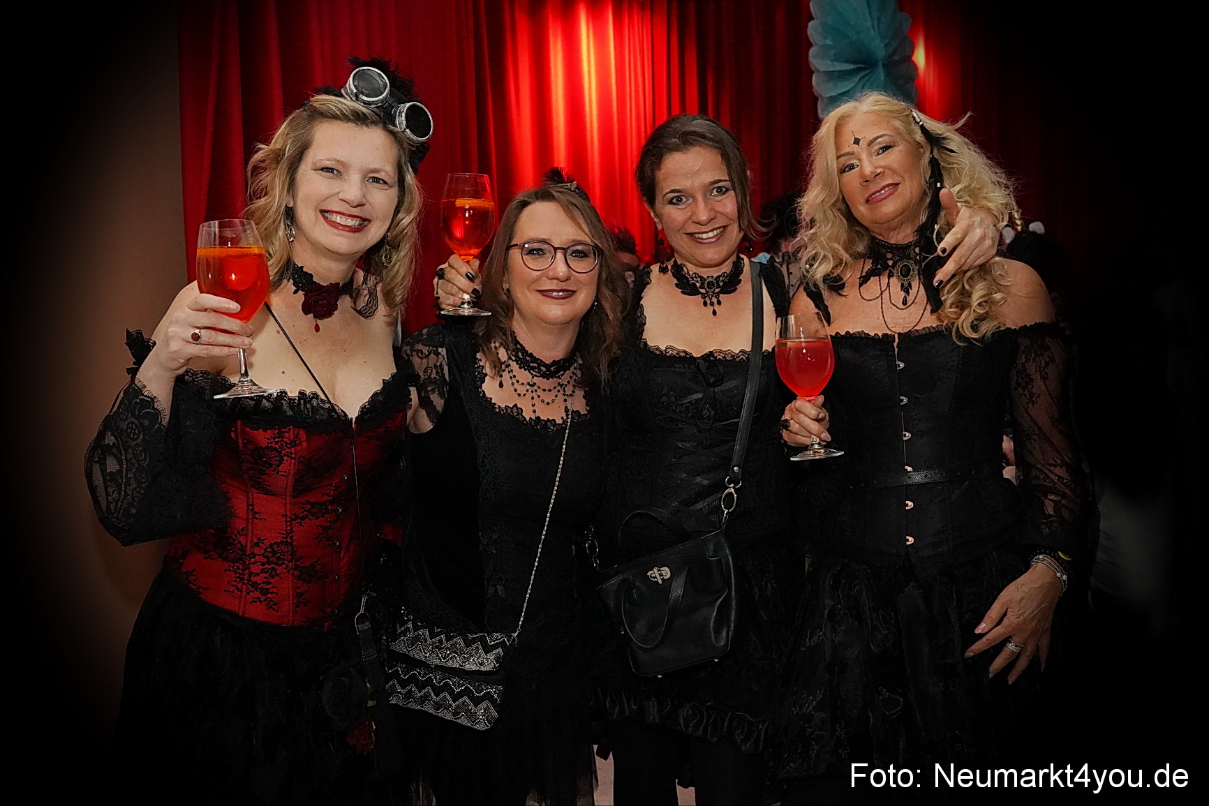 Weiberfasching Neumarkt 2025 0056