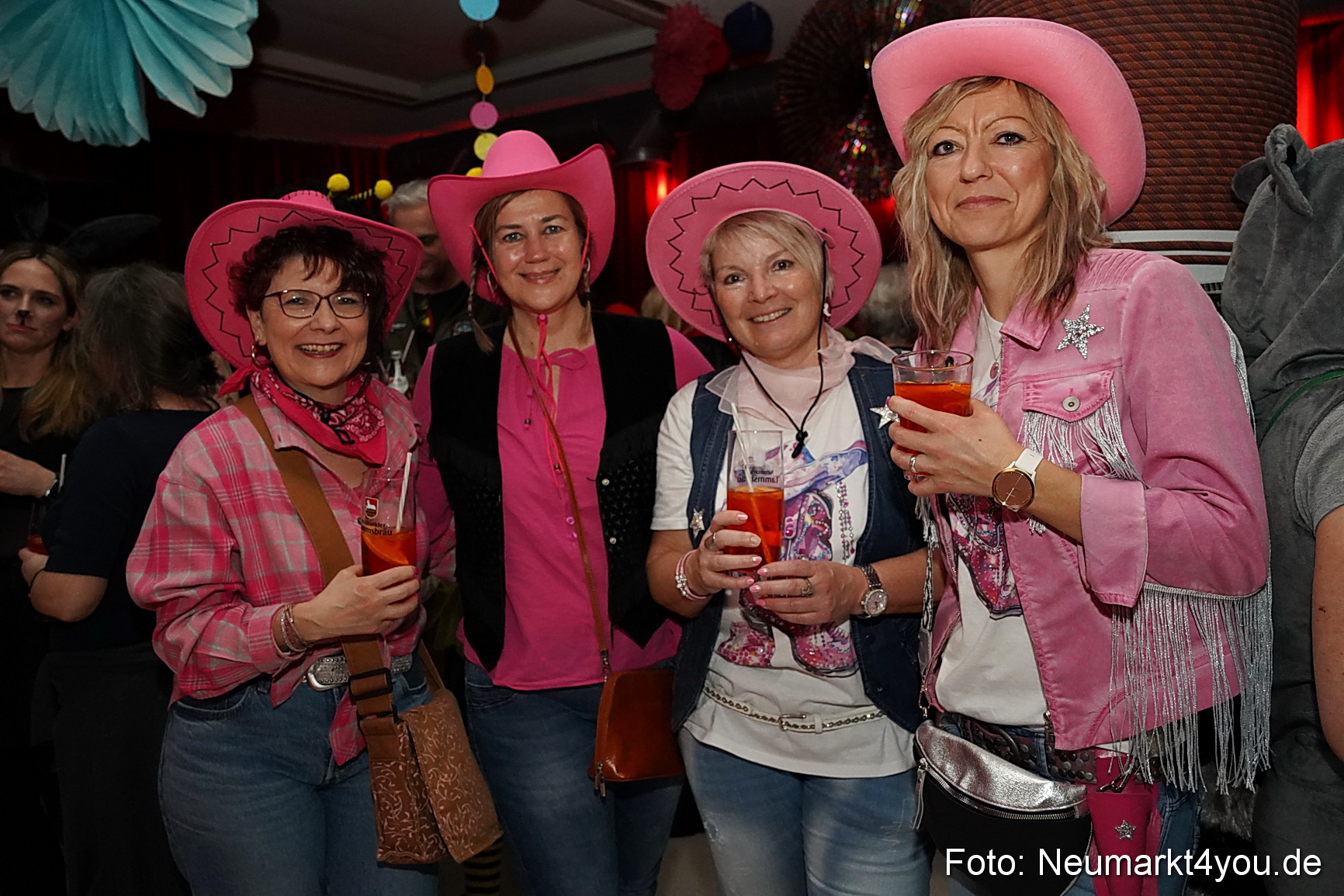 Weiberfasching Neumarkt 2025 0073