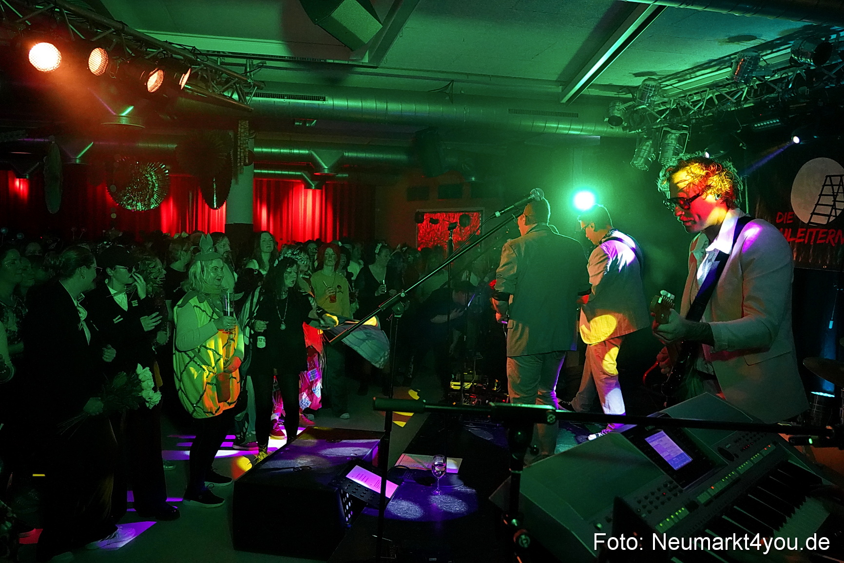 Weiberfasching Neumarkt 2025 0087