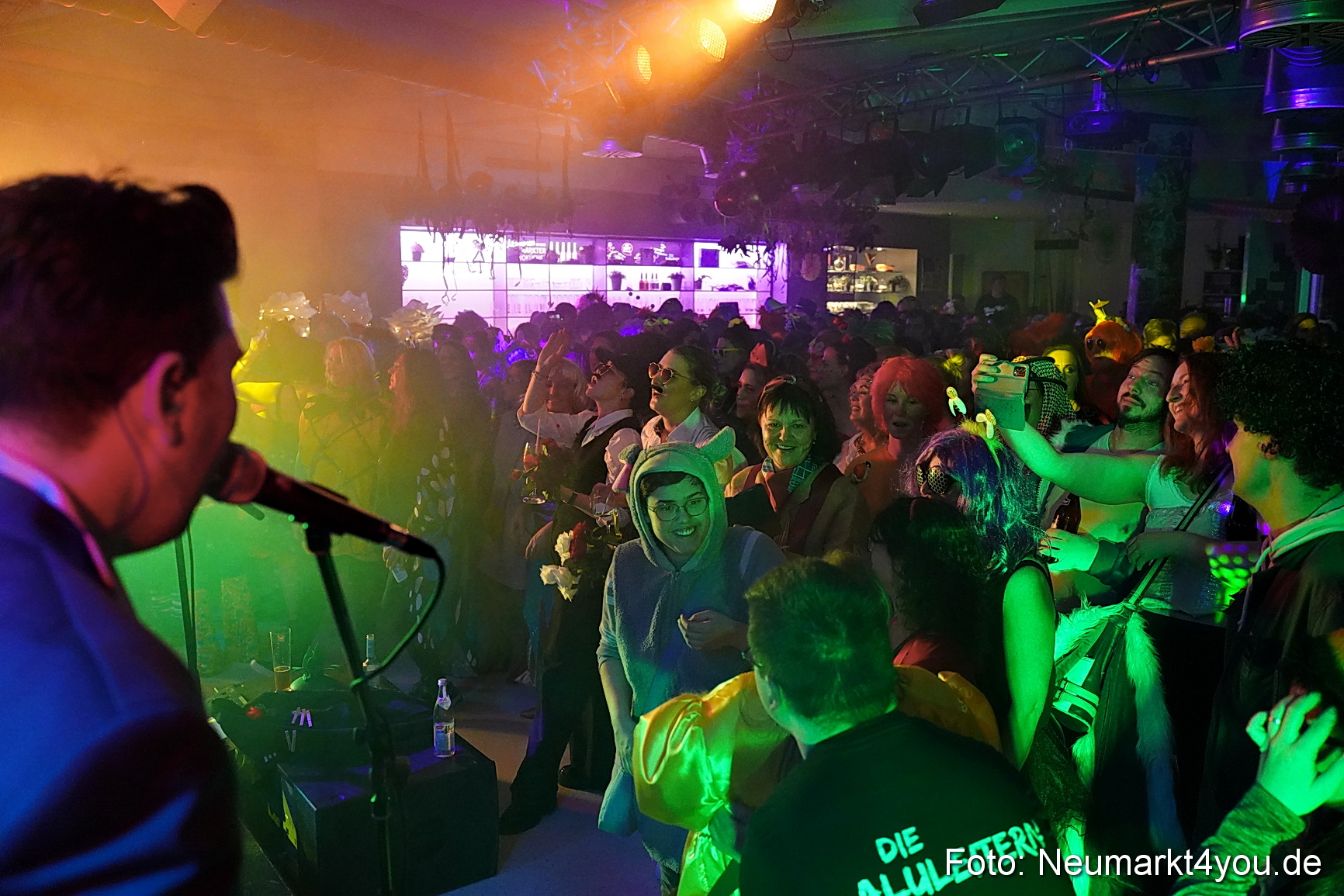 Weiberfasching Neumarkt 2025 0106