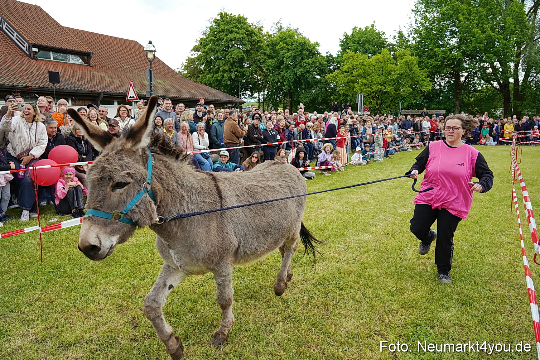 Esellrennen Fruehlingsfest Neumarkt 2026 0043