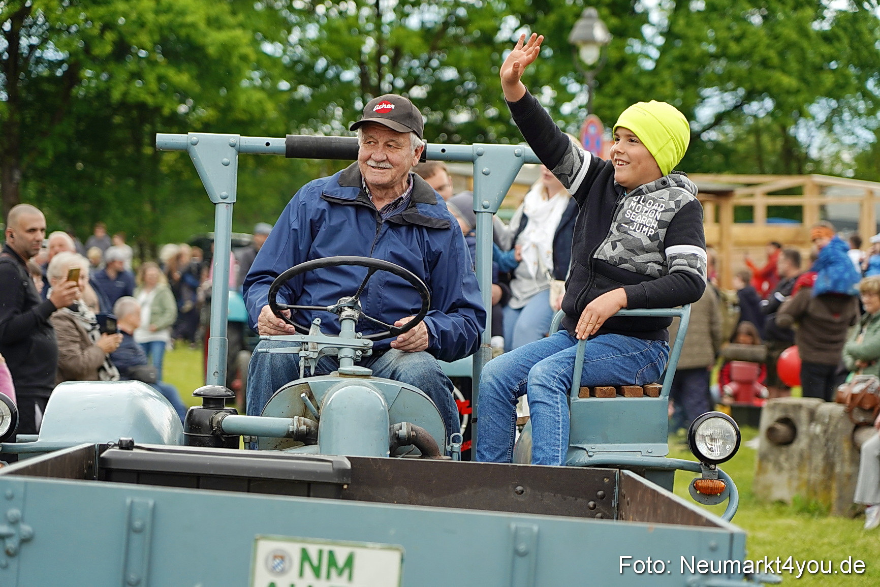Esellrennen Fruehlingsfest Neumarkt 2026 0101