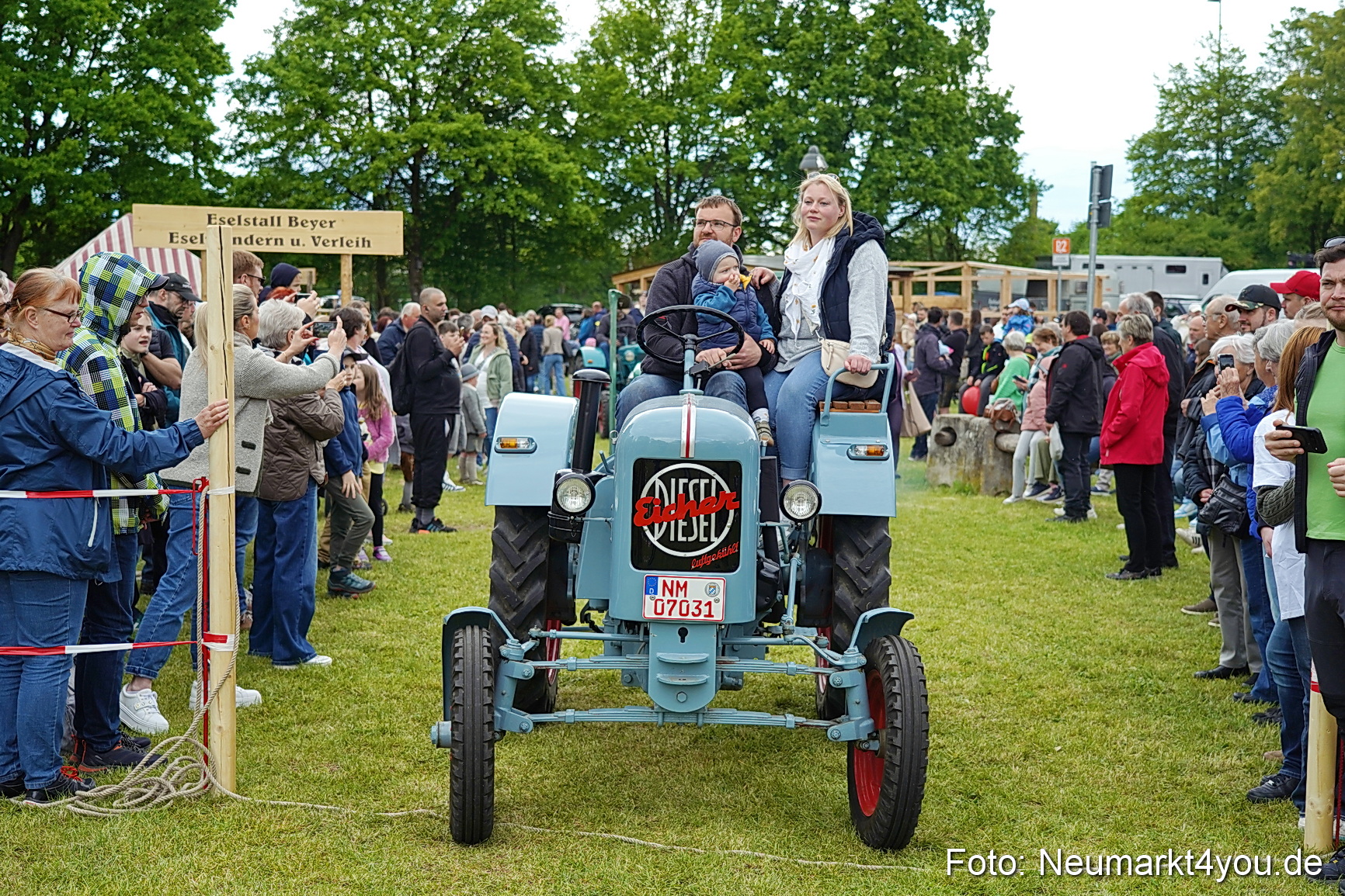 Esellrennen Fruehlingsfest Neumarkt 2026 0102