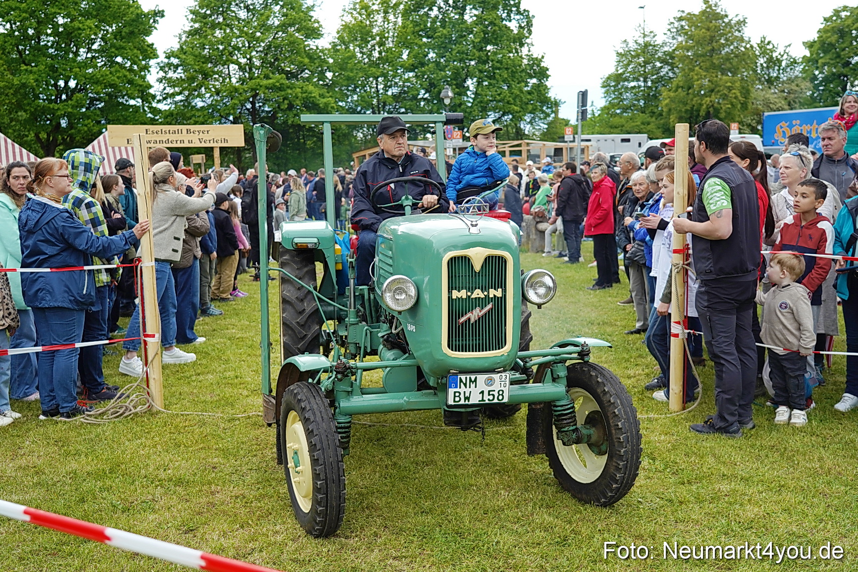 Esellrennen Fruehlingsfest Neumarkt 2026 0104