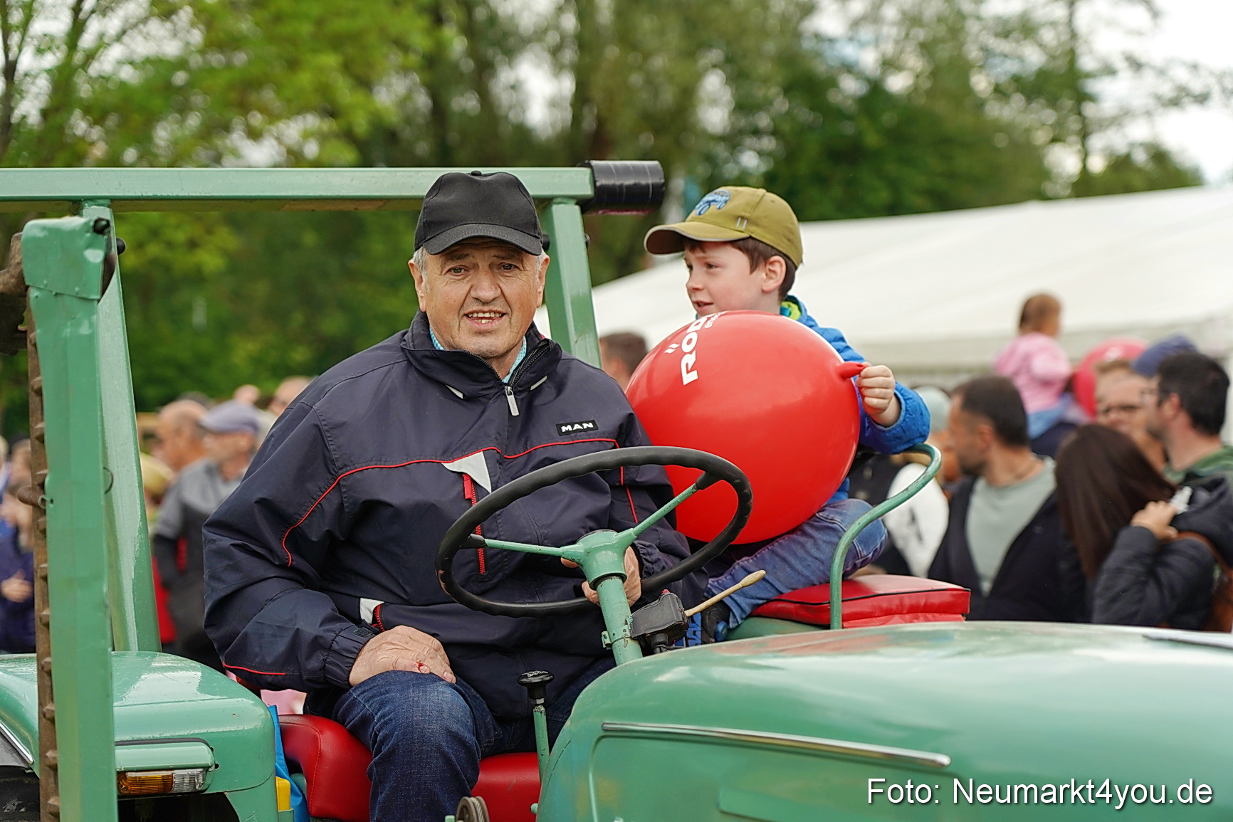 Esellrennen Fruehlingsfest Neumarkt 2026 0109
