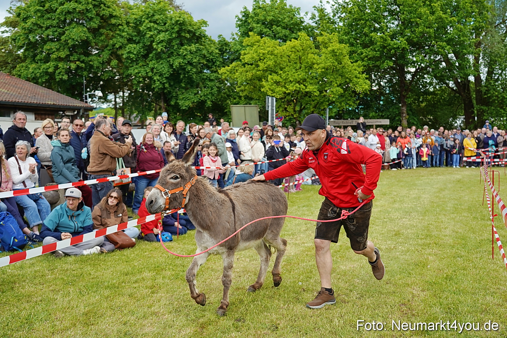 Esellrennen Fruehlingsfest Neumarkt 2026 0117