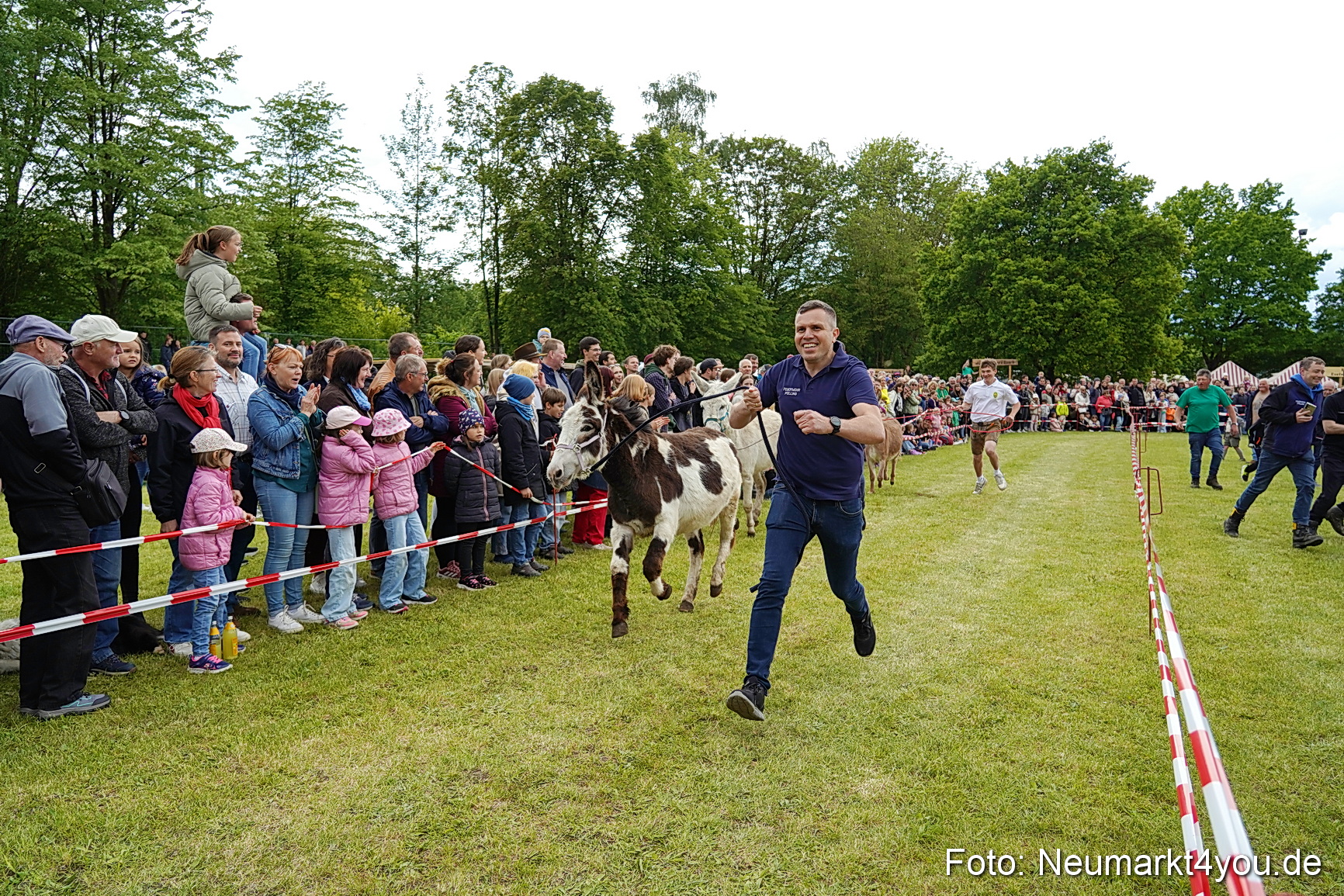 Esellrennen Fruehlingsfest Neumarkt 2026 0123