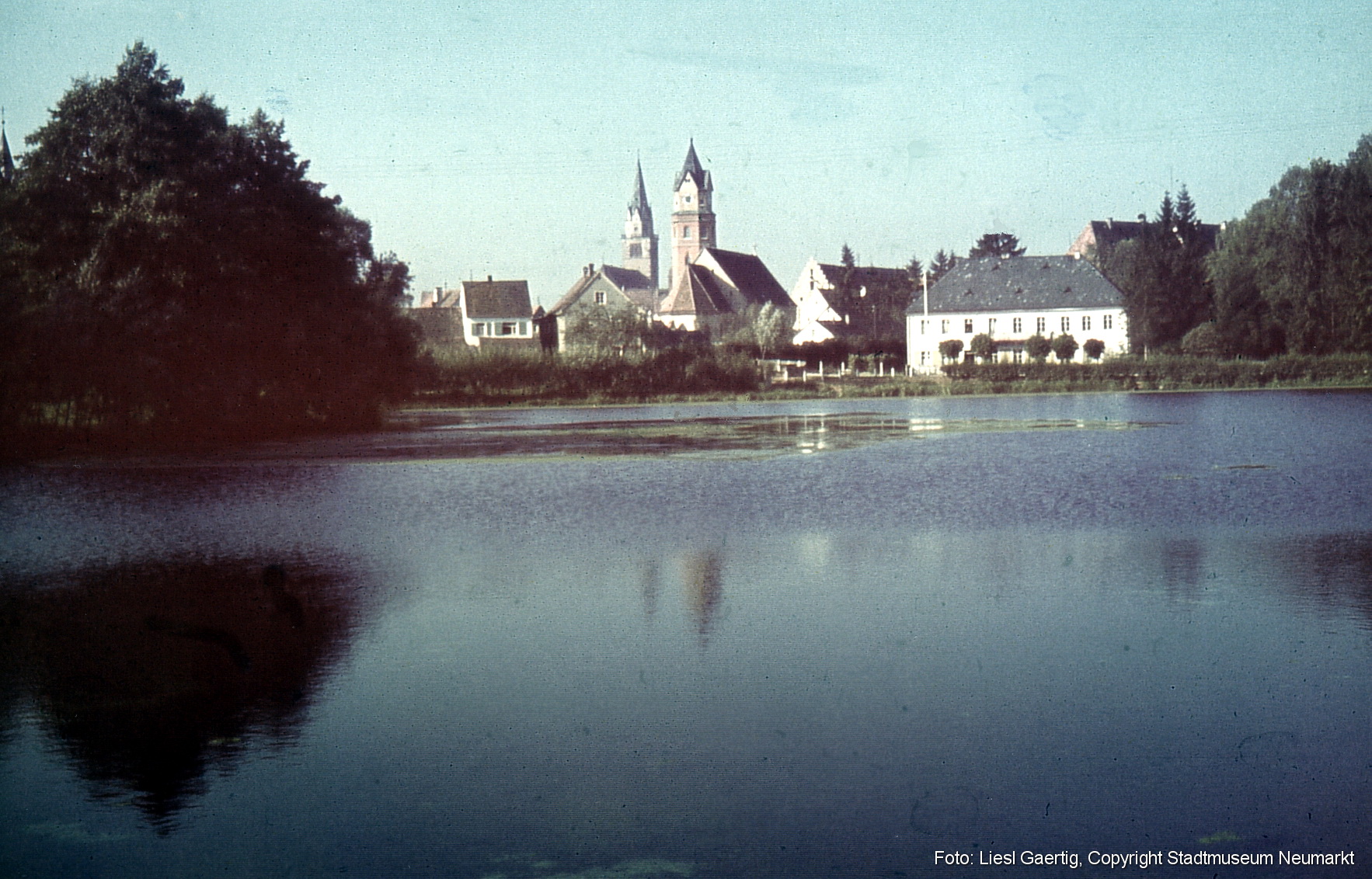 Schlossweiher mit Hofkirche