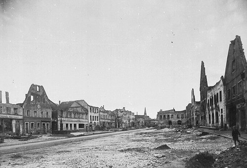 1Unterer Markt Richtung S den 1946